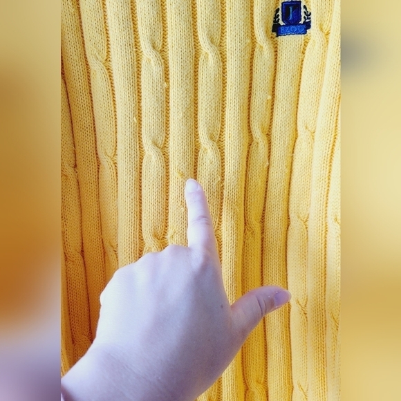 Man's Izod yellow cableknit sweater size L - Picture 2 of 5
